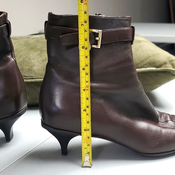Prada chocolate brown leather bootie with kitten heel. Size 5.5 - Picture 9 of 9